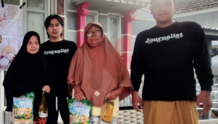 AWALS Salurkan Bansos Fakir Miskin di Sapudi
