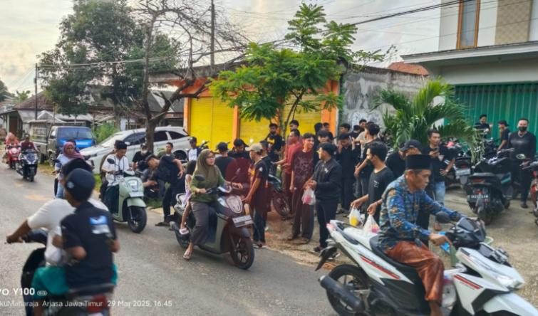 Foto: Komunitas Black Cobra, saat menggelar aksi sosial. @by_News9.id