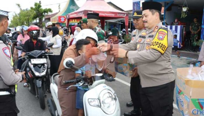Sinergi TNI-Polri di Sumenep, Bagi Takjil dan Buka Puasa Bersama di Bulan Ramadan