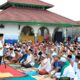 Foto: Ratusan Warga Binaan Lembaga Pemasyarakatan (Lapas) Kelas IIA Banyuwangi melaksanakan Sholat Idul Fitri 1446 H. @by_News9.id