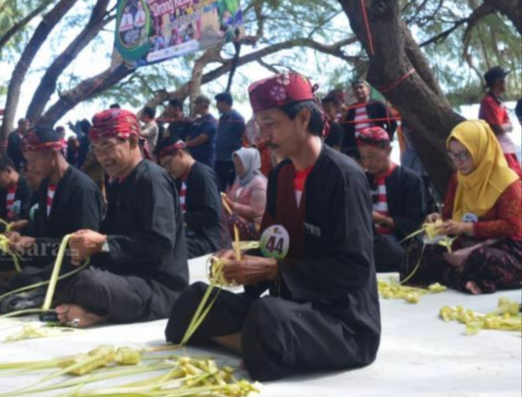 Foto: Gelaran Festival Ketupat 2025 yang akan diselenggarakan di Pantai Slopeng. @by_News9.id