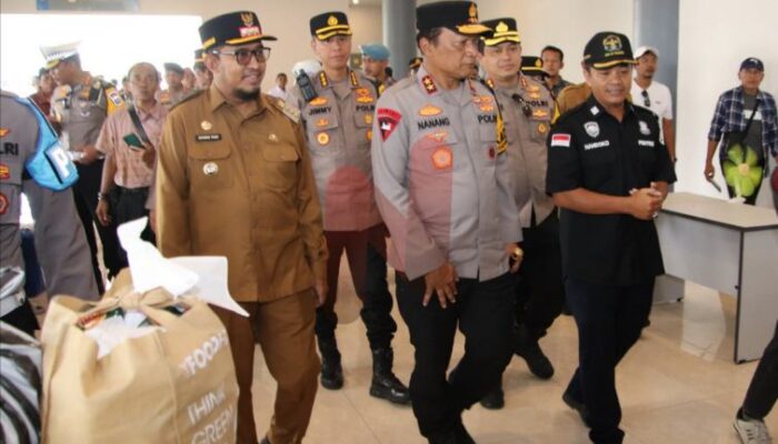 Kapolda Jatim Tinjau Langsung Pospam Operasi Ketupat Semeru 2025 di Sumenep