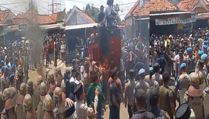 Warga Banyuates Tuntut Pilkades Segera Digelar dan Protes Pergantian Pj Kades