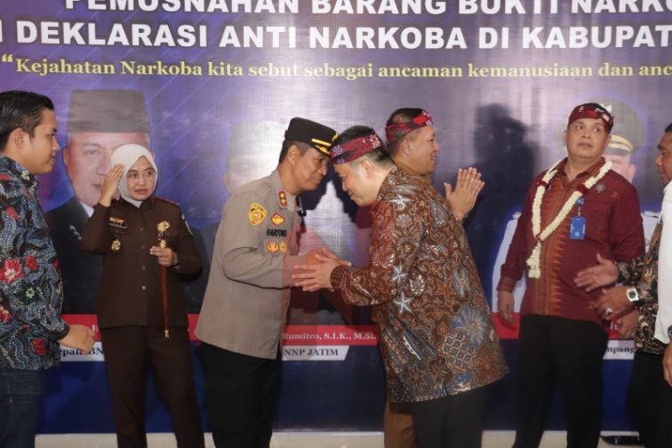 Foto: BNNP Jawa Timur, Brigadir Jenderal Polisi Awang Joko Rumitro, memberikan apresiasi tinggi kepada jajaran Polres Sampang. @by_News9.id