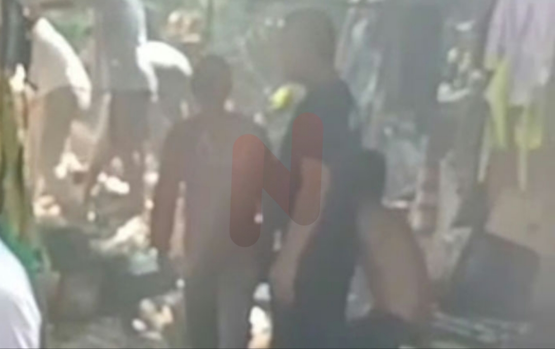 Foto: Satu rumah warga hanya dalam hitungan detik rata dengan tanah. @by_News9.id