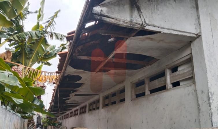 Foto: Kondisi UPTD SDN Rongtengah 3, Sampang yang berlokasi di Jalan Semeru, Kelurahan Rongtengah, @by_News9.id