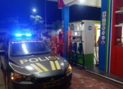Patroli Dialogis Polsek Babat Sambangi SPBU Malam Hari Sampaikan Pesan Kamtibmas