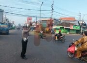 Polsek Babat Lakukan Commander Wish Pagi Cegah Laka Lantas di Simpang Tiga Pasar Babat 