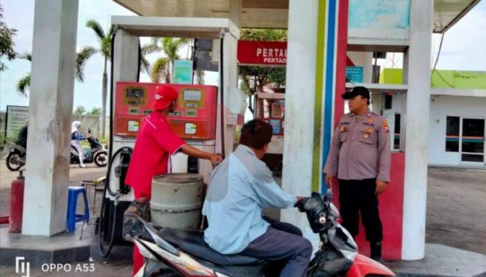 Polsek Sekaran Patroli Obyek Vital Sambangi SPBU Desa Siman Kecamatan Sekaran 
