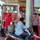 Foto: Anggota Polsek Sekaran, Briptu Farid, dan Briptu Fernanda, melaksanakan patroli SPBU, @by_News9.id