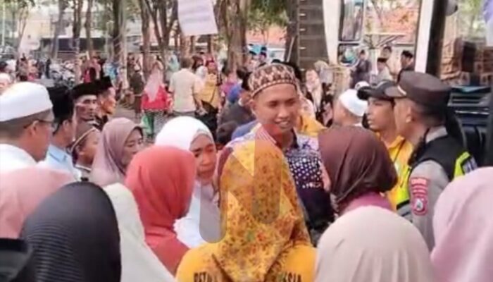 104 Jemaah Haji Asal Sampang Kloter 25 Diberangkatkan Menuju Asrama Haji Sukolilo Surabaya