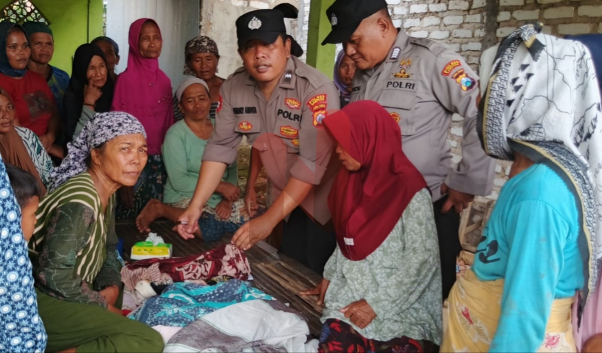 Foto: Warga Desa Gunung Kesan, yang digegerkan dengan penemuan bayi. @by_News9.id