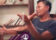 Gelombang Air Mengepung Istana Kuda Terbang