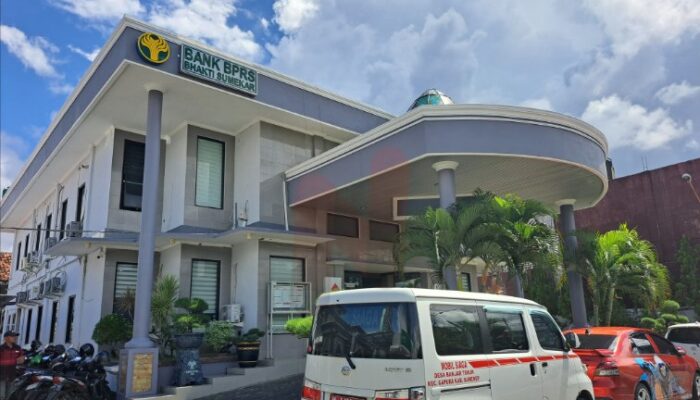 Jemaah Haji dan Umrah Kini Lebih Mudah Tukar Riyal di BPRS Bhakti Sumekar