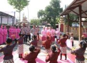 Kapolres Lamongan AKBP Agus Dwi Suryanto Kunjungi TK Kemala Bhayangkari 77 Polsek Sambeng