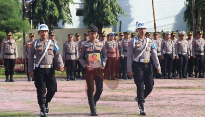 Kapolres PTDH Satu Anggota Polisi Sumenep