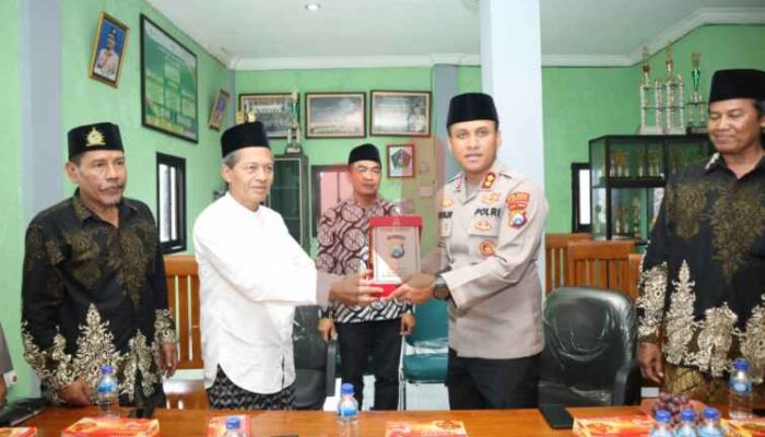 Kapolres Lamongan Silaturahmi dengan PCNU Babat, Perkuat Sinergi dengan Tokoh Agama