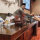 Foto: Hairul Anwar, (kanan) anggota Fraksi Partai Amanat Nasional (PAN), bersama Ketua DPRD Sumenep (tengah), H. Zainal Arifin, dan Bupati Sumenep (kiri) Achmad Fauzi Wongsojudo. @by_News9.id
