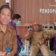 Foto: Sekretaris Camat (Sekcam) RP Achmad Junaidi, S.Sos, (kiri) bersama Kepala Desa Banaresep Timur, Sukirno, (pendonor) dan petugas PMI Sumenep. @by_News9.id