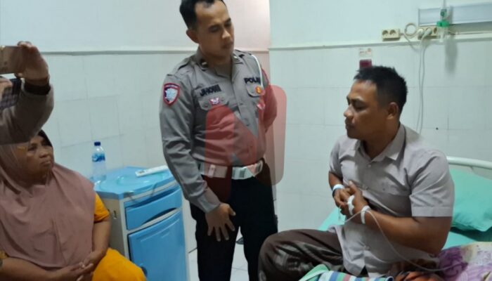 Kecelakaan Lalu Lintas di Jalan Raya Aengsareh Sampang, Seorang Pegawai Dishub Alami Sesak Dada