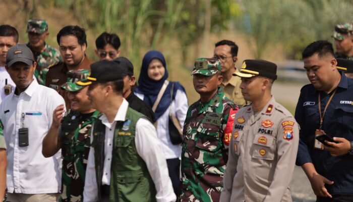 Wakapolres Hadiri Kunjungan Kerja Pangdam V/Brawijaya dan Gubernur Jatim di Kampung Pandu Kodim 0812 Lamongan