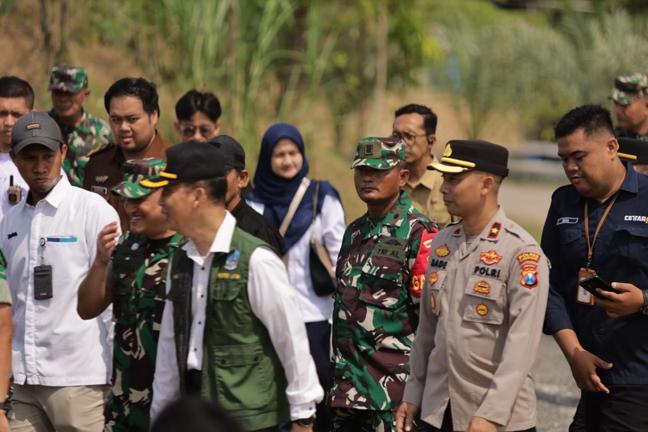 FOTO: Wakapolres Lamongan Kompol I Made Prawira Wibawa, S.T., saat menghadiri kunjungan kerja Gubernur Jawa Timur. @by_News9.id