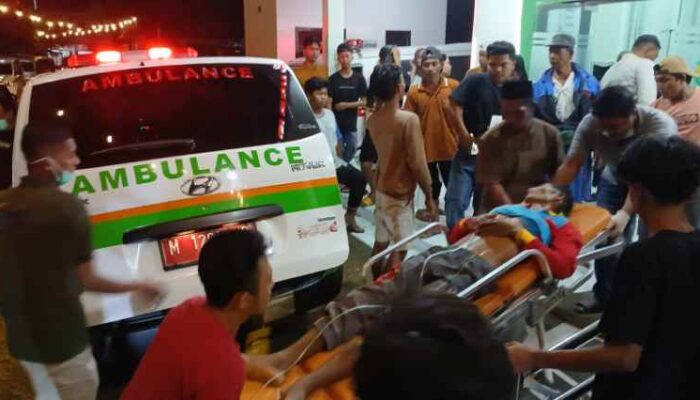 Pagar Roboh Saat Final Karapan Sapi “Pakar Sakera”, Satu Penonton Tewas