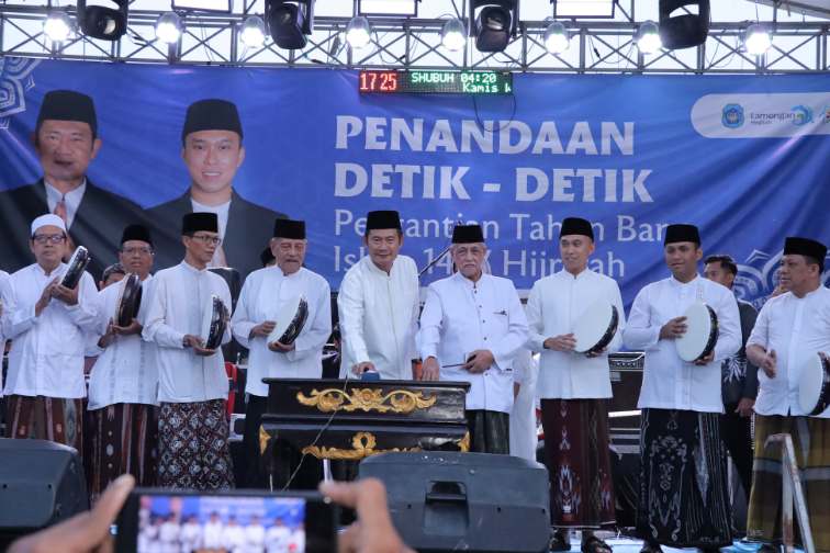 FOTO: Kapolres Lamongan, Bupati Lamongan, dan wakil Bupati. @by_News9.id