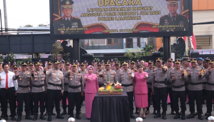 Upacara Kenaikan Pangkat Anggota Polri Periode 1 Juli 2025 di Polres Lamongan