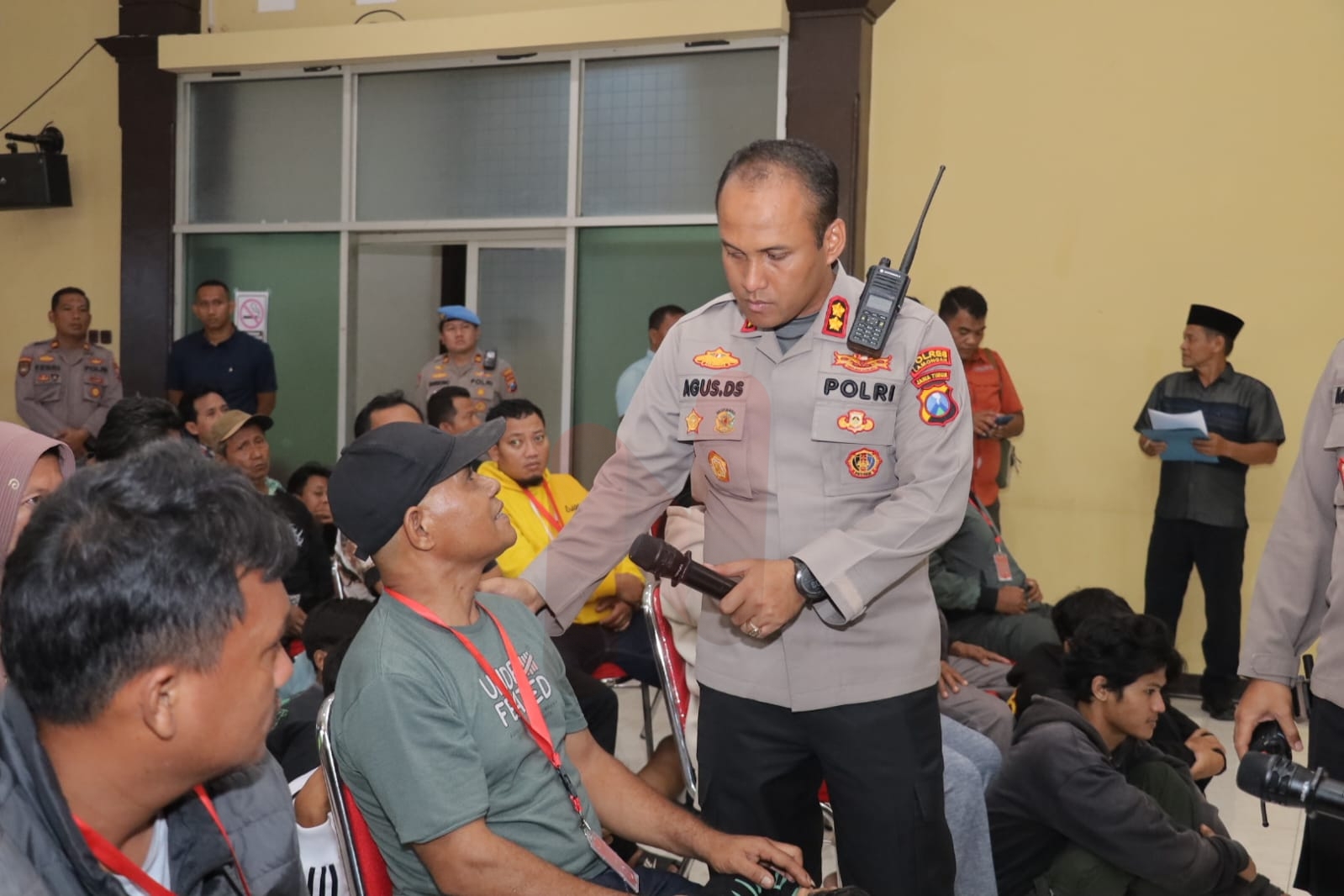 Foto: Kapolres Lamongan AKBP Agus Dwi Suryanto, saat memberikan arahan kepada para pemuda. @by_News9.id
