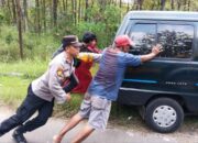 Polsek Ngimbang Atasi Kemacetan Akibat di Kawasan Letter S Kambangan