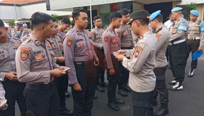 Wakapolres Lamongan Pimpin Pemeriksaan Gaktibplin, Tekankan Disiplin dan Pelayanan Prima