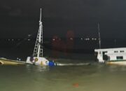 Kapal Penyeberangan Pesawat III Kandas di Pelabuhan Tanjung