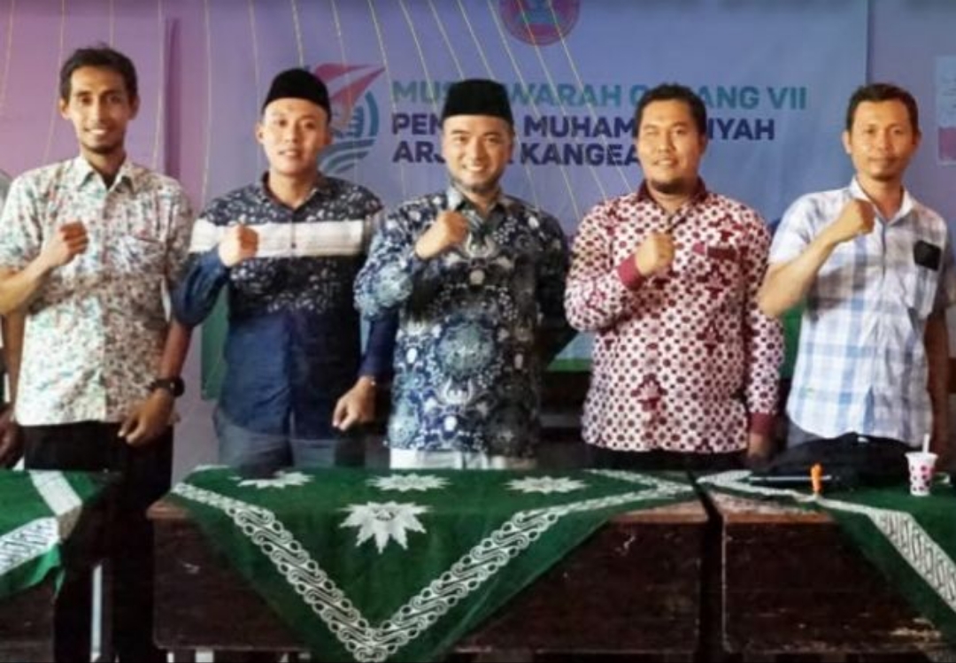 FOTO: Fadli, (tengah) Ketua Pimpinan Cabang Pemuda Muhammadiyah (PCPM) Arjasa, @by_News9.id