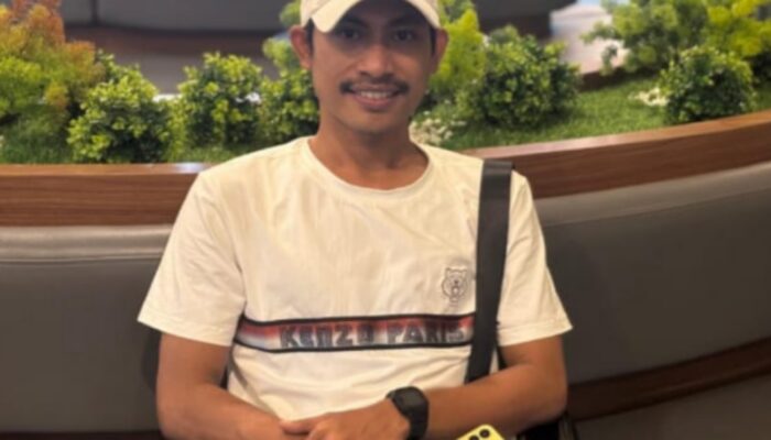 Pena dan Celurit: Dua Ujung Tajam dalam Budaya Madura dan Moral Kekuasaan