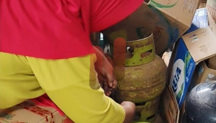 Pengecer LPG di Sumenep Diduga Jual di Atas HET, Warga: Kami Curiga Ada Penimbunan