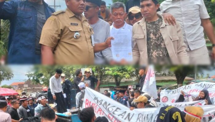 Tolak Survei Seismik Migas, FKKB Kepung Kantor Kecamatan Arjasa