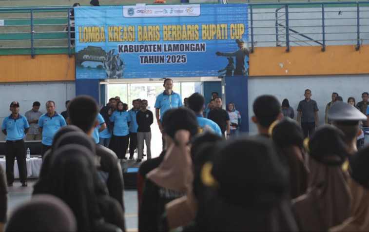 FOTO: Kapolres Lamongan, AKBP Agus Dwi Suryanto, menghadiri pembukaan lomba kreasi baris berbaris (LKBB) Bupati Cup. @by_News9.id