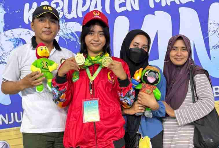 FOTO: Ajeng Ayu Syarifah, (jaket merah) di ajang Pekan Olahraga Provinsi (PORPROV) IX Jawa Timur 2025. @by_News9.id