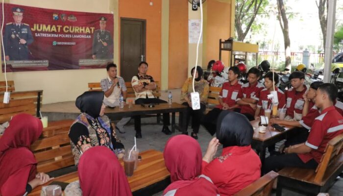 Satreskrim Polres Lamongan Gelar Jumat Curhat Bahas Bahaya Judi Online