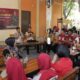 FOTO: Satuan Reserse Kriminal (Satreskrim) Polres Lamongan saat menggelar 'Jumat Curhat'. @by_News9.id