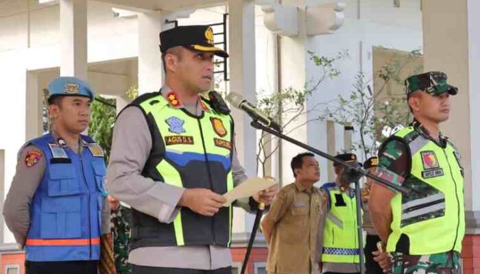 Polres Lamongan Gelar Apel Pengamanan Pengesahan Warga Baru PSHT 2025