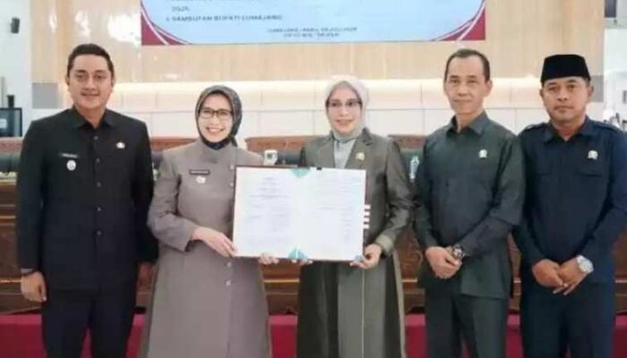 Raperda Perubahan APBD Tahun 2025 Resmi Disahkan DPRD Kabupaten Lumajang