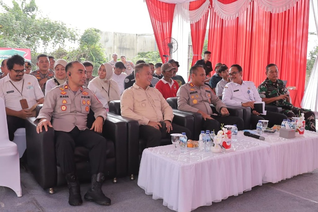 FOTO: Kapolres Lamongan AKBP Agus Dwi Suryanto, saat menghadiri Zoom Meeting. @by_News9.id