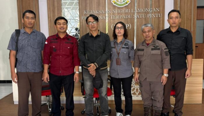 Tim Tabur Kejari Lamongan Berhasil Tangkap DPO Narkotika Andri Gendro Wardono