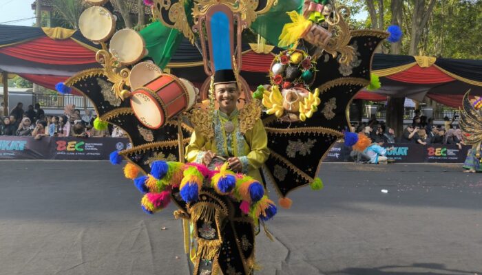 Tak Pernah Padam, Semangat Abdurrahman Fahmi Warnai Banyuwangi Ethno Carnival 2025