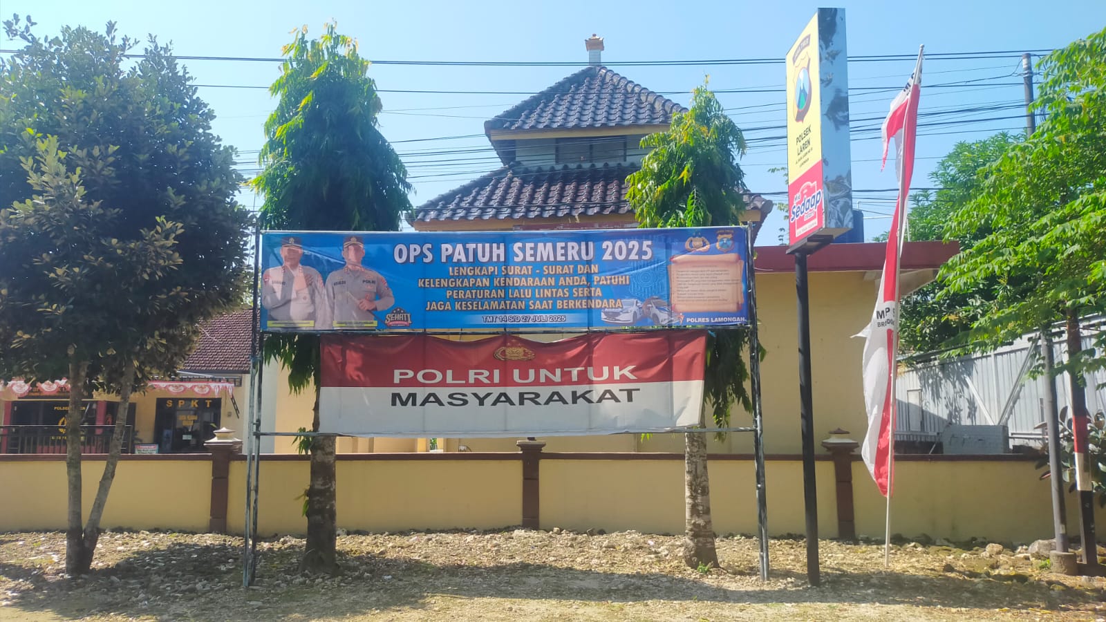 FOTO: Spanduk yang mengumumkan Operasi Patuh Semeru 2025. @by_News9.id