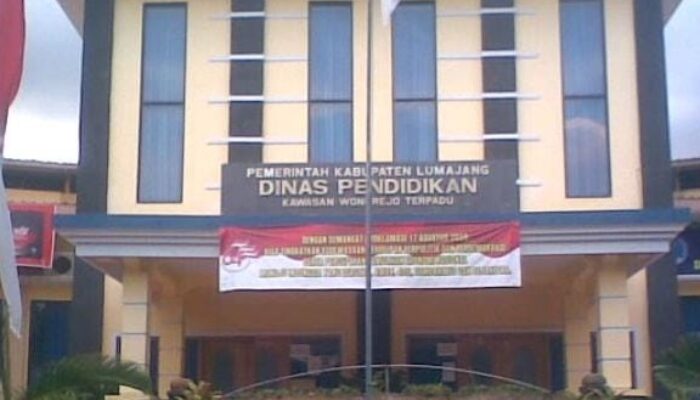 Diknas Lumajang Tutup Mata Dugaan Nepotisme KS SMPN 1 Senduro