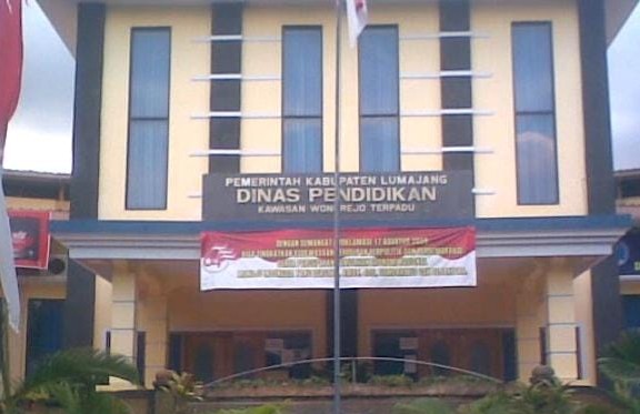 FOTO: Kantor Dinas Pendidikan kabupaten Lumajang. @by_News9.id