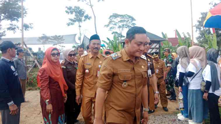 FOTO: Wakil Bupati Lumajang, Yudha Aji Kusuma saat meresmikan destinasi wisata baru di Desa Wonokerto, Kec. Gucialit, Kab. Lumajang. @by_News9.id